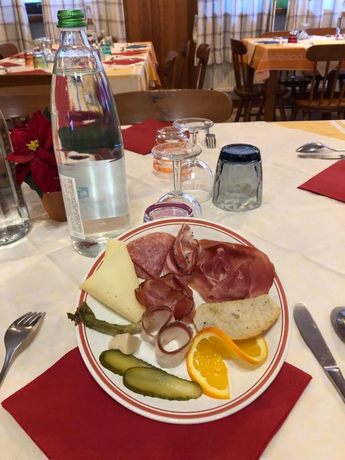 Hotel Genzianella Presenaio المظهر الخارجي الصورة